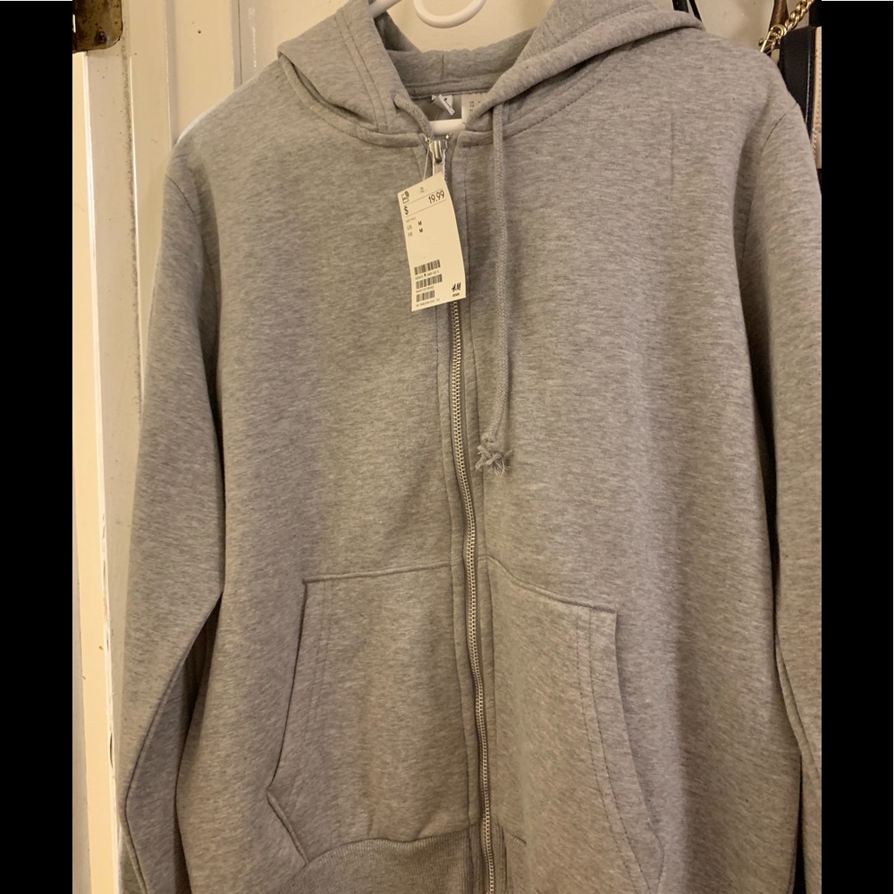 Zipper sweater and tote bag
